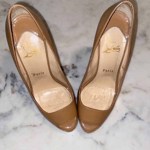Tan Patent Leather Christian Louboutin peep toe heels size 39 - Picture 2 of 11